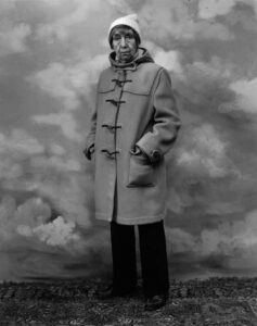 Berenice Abbott was taken by Hank O'Neal at his Downtown Sound Studio in New York City, 18 November 1979 (Derecho de Publicación Liberado)